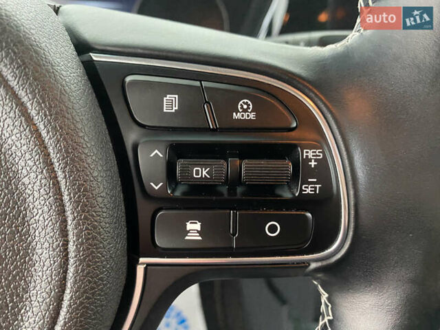 Синій Кіа Niro, об'ємом двигуна 0 л та пробігом 101 тис. км за 20950 $, фото 14 на Automoto.ua