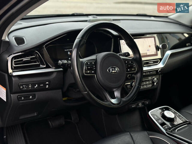 Синій Кіа Niro, об'ємом двигуна 0 л та пробігом 130 тис. км за 18990 $, фото 42 на Automoto.ua