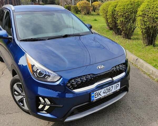 Кіа Niro 2020 у Рівному на Automoto.ua Синій Кіа Niro, об'ємом двигуна 1.58 л та пробігом 22 тис. км за 22000 $, фото 1 на Automoto.ua