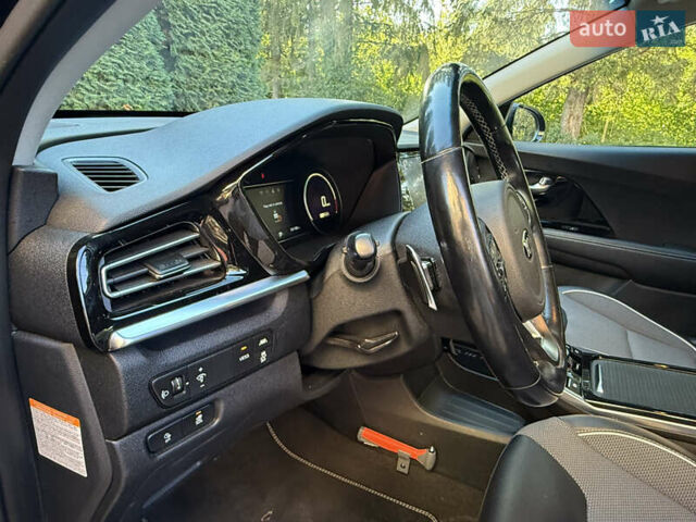 Синий Киа Niro, объемом двигателя 0 л и пробегом 131 тыс. км за 17999 $, фото 19 на Automoto.ua