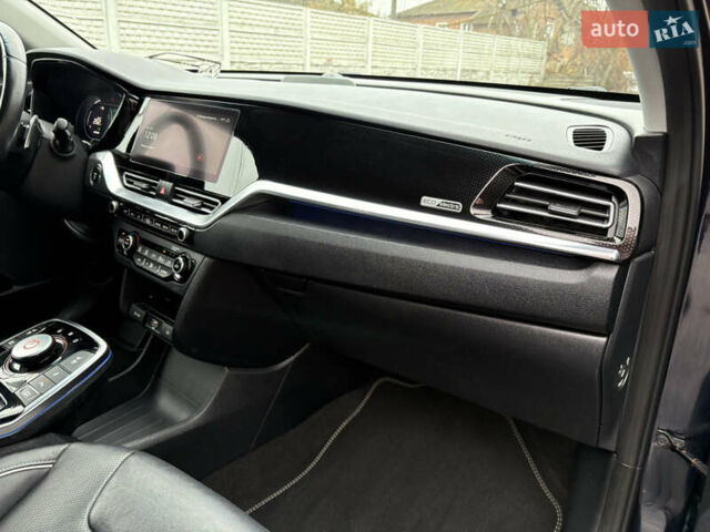 Синий Киа Niro, объемом двигателя 0 л и пробегом 115 тыс. км за 19900 $, фото 16 на Automoto.ua