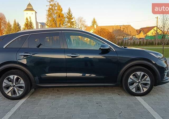 Киа Niro 2020 в Львове на Automoto.ua Синий Киа Niro, объемом двигателя 0 л и пробегом 149 тыс. км за 19900 $, фото 6 на Automoto.ua