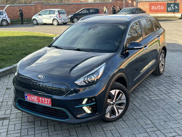Синий Киа Niro, объемом двигателя 0 л и пробегом 92 тыс. км за 18799 $, фото 8 на Automoto.ua