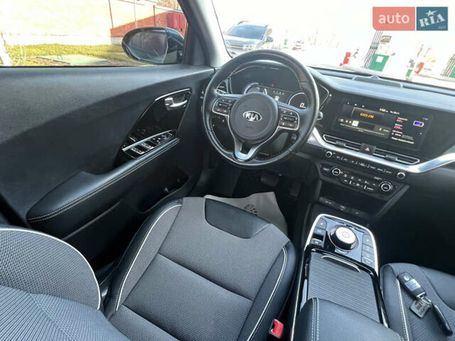 Синий Киа Niro, объемом двигателя 0 л и пробегом 92 тыс. км за 18799 $, фото 47 на Automoto.ua