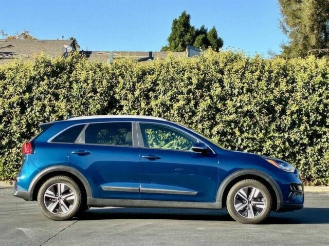 Синій Кіа Niro, об'ємом двигуна 1.6 л та пробігом 37 тис. км за 10100 $, фото 3 на Automoto.ua