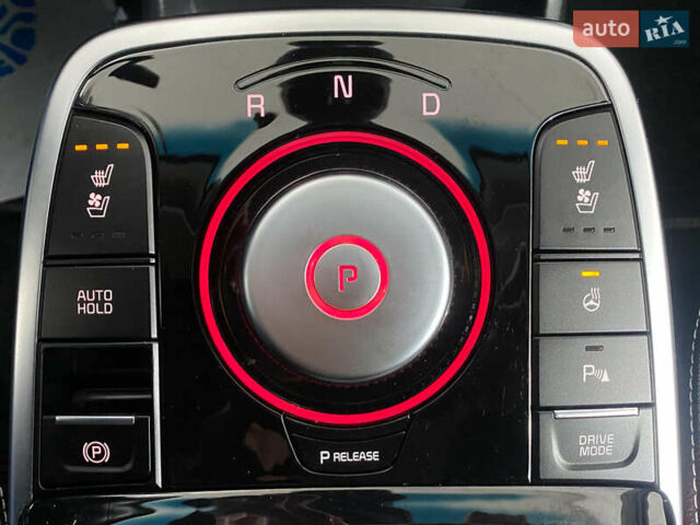 Синій Кіа Niro, об'ємом двигуна 0 л та пробігом 101 тис. км за 20950 $, фото 25 на Automoto.ua