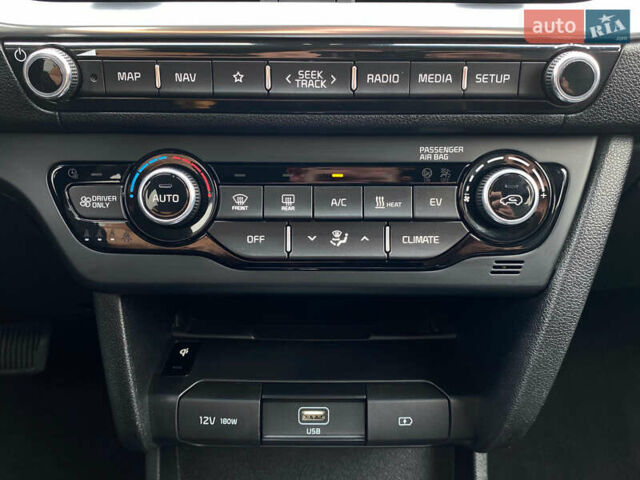 Синий Киа Niro, объемом двигателя 0 л и пробегом 119 тыс. км за 20800 $, фото 64 на Automoto.ua