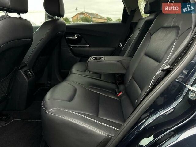 Синий Киа Niro, объемом двигателя 0 л и пробегом 117 тыс. км за 19900 $, фото 76 на Automoto.ua