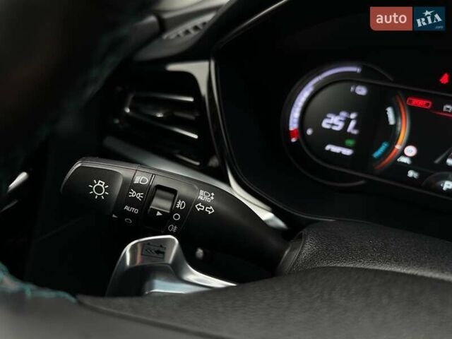 Киа Niro 2020 в Львове на Automoto.ua Синий Киа Niro, объемом двигателя 0 л и пробегом 32 тыс. км за 23900 $, фото 45 на Automoto.ua