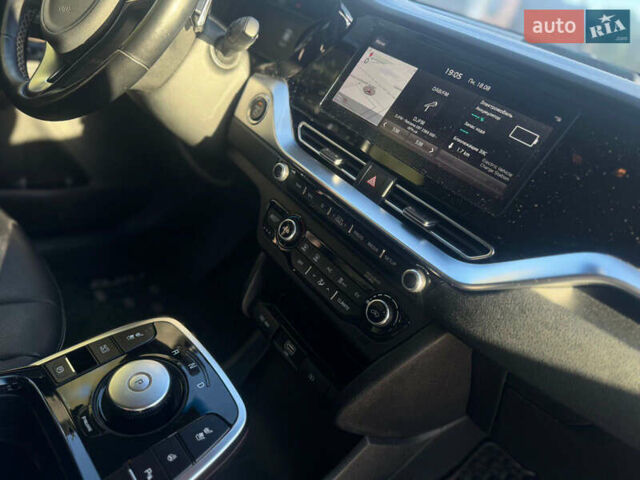 Синий Киа Niro, объемом двигателя 0 л и пробегом 155 тыс. км за 18750 $, фото 16 на Automoto.ua