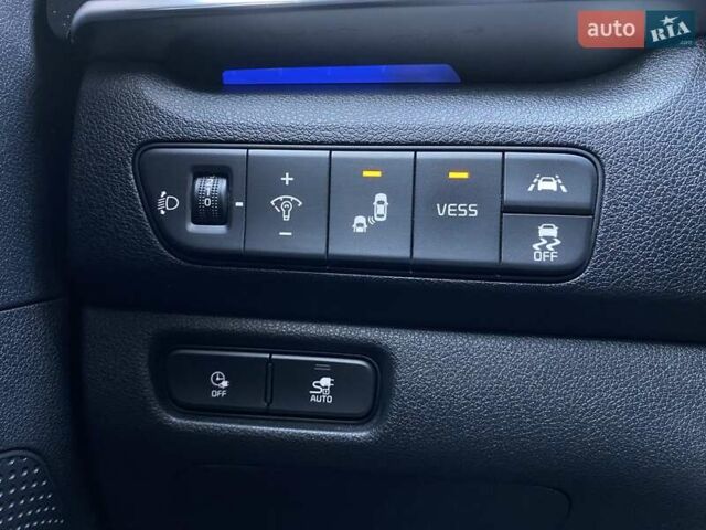 Синий Киа Niro, объемом двигателя 0 л и пробегом 48 тыс. км за 24700 $, фото 6 на Automoto.ua