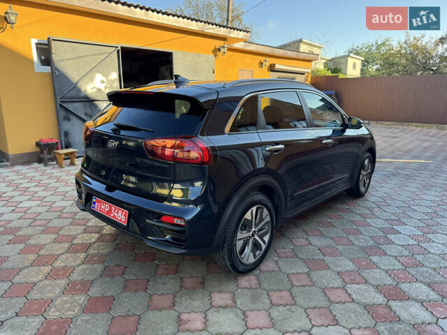 Синій Кіа Niro, об'ємом двигуна 0 л та пробігом 170 тис. км за 17999 $, фото 3 на Automoto.ua