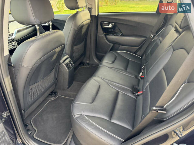 Синий Киа Niro, объемом двигателя 0 л и пробегом 156 тыс. км за 18900 $, фото 38 на Automoto.ua
