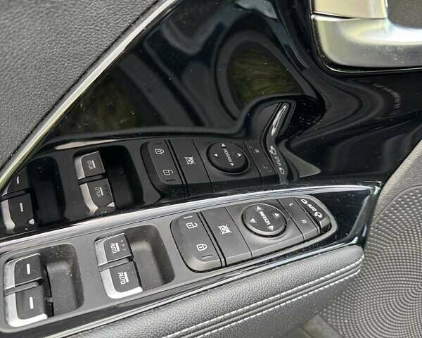 Синій Кіа Niro, об'ємом двигуна 0 л та пробігом 127 тис. км за 19166 $, фото 25 на Automoto.ua