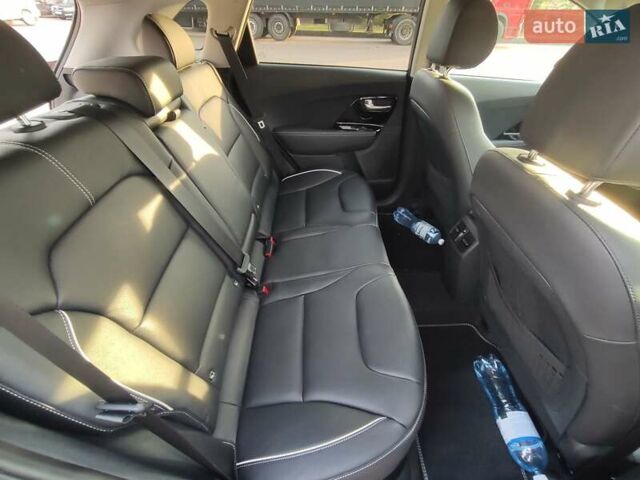 Синій Кіа Niro, об'ємом двигуна 0 л та пробігом 120 тис. км за 19890 $, фото 11 на Automoto.ua