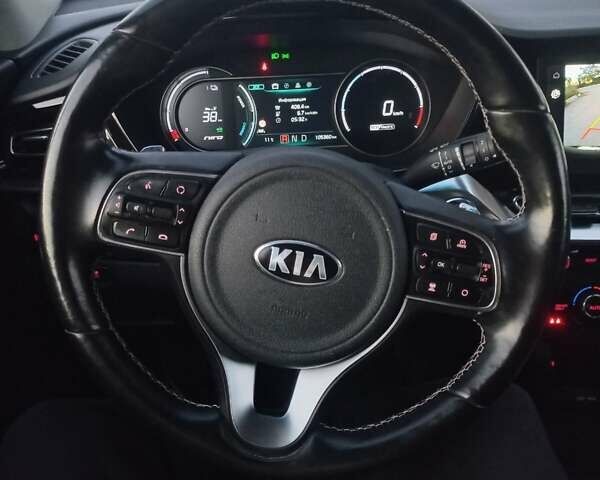 Синій Кіа Niro, об'ємом двигуна 0 л та пробігом 105 тис. км за 21193 $, фото 27 на Automoto.ua
