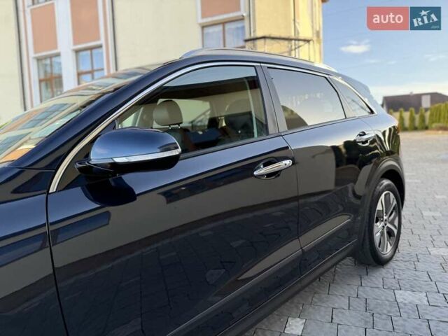 Синий Киа Niro, объемом двигателя 0 л и пробегом 78 тыс. км за 20950 $, фото 30 на Automoto.ua