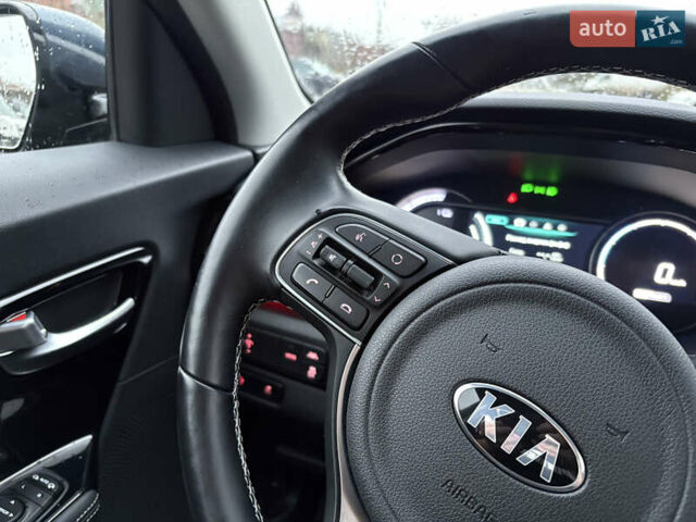 Синий Киа Niro, объемом двигателя 0 л и пробегом 125 тыс. км за 19600 $, фото 46 на Automoto.ua