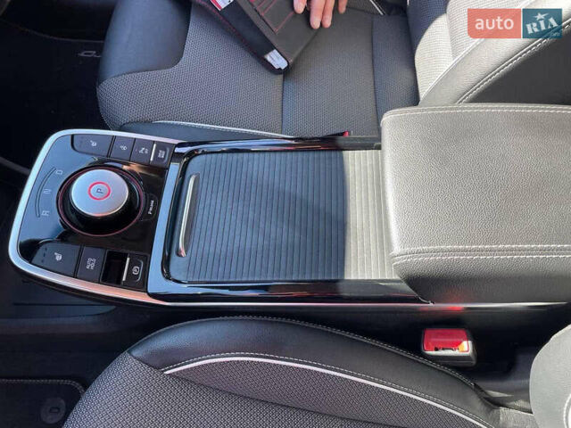 Синий Киа Niro, объемом двигателя 0 л и пробегом 155 тыс. км за 18500 $, фото 20 на Automoto.ua