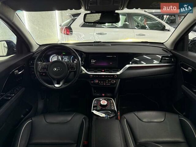 Синій Кіа Niro, об'ємом двигуна 0 л та пробігом 130 тис. км за 19071 $, фото 19 на Automoto.ua