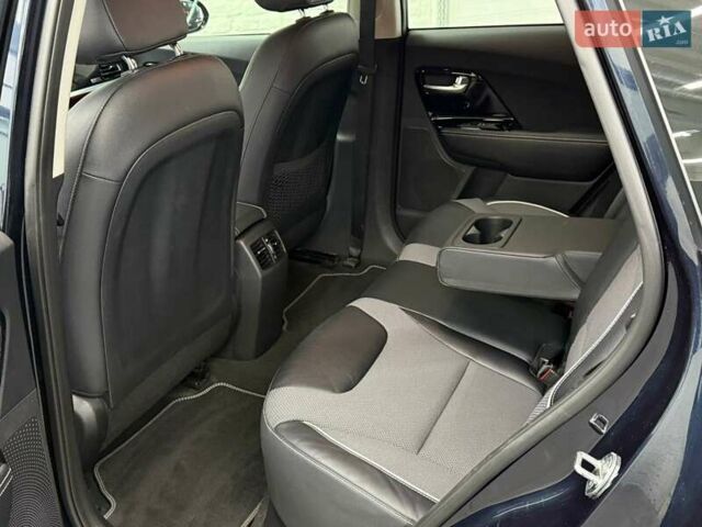 Синий Киа Niro, объемом двигателя 0 л и пробегом 90 тыс. км за 18427 $, фото 30 на Automoto.ua