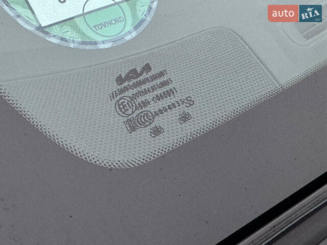 Синій Кіа Niro, об'ємом двигуна 0 л та пробігом 133 тис. км за 18900 $, фото 61 на Automoto.ua