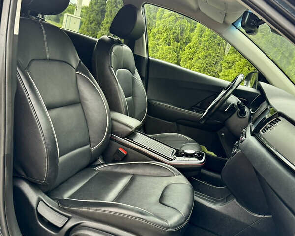 Синий Киа Niro, объемом двигателя 0 л и пробегом 88 тыс. км за 17999 $, фото 29 на Automoto.ua