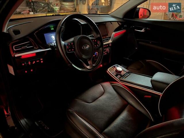Синий Киа Niro, объемом двигателя 0 л и пробегом 129 тыс. км за 18800 $, фото 90 на Automoto.ua