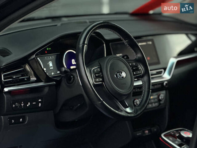 Синий Киа Niro, объемом двигателя 0 л и пробегом 135 тыс. км за 18999 $, фото 28 на Automoto.ua