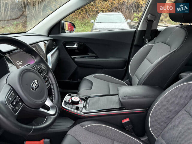 Синий Киа Niro, объемом двигателя 0 л и пробегом 125 тыс. км за 19600 $, фото 27 на Automoto.ua