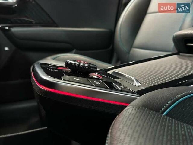 Синій Кіа Niro, об'ємом двигуна 0 л та пробігом 32 тис. км за 23900 $, фото 14 на Automoto.ua