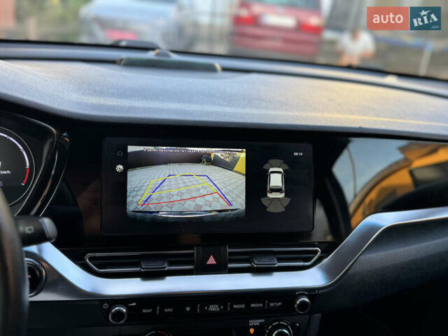 Синій Кіа Niro, об'ємом двигуна 0 л та пробігом 130 тис. км за 18199 $, фото 46 на Automoto.ua