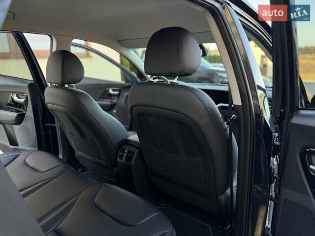 Синий Киа Niro, объемом двигателя 0 л и пробегом 78 тыс. км за 20950 $, фото 103 на Automoto.ua