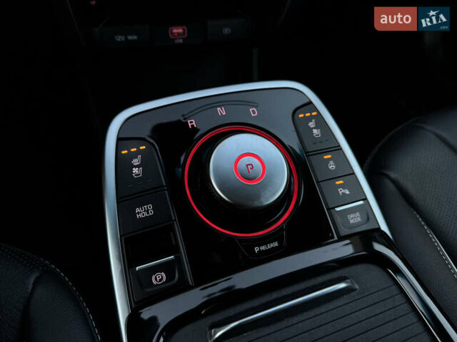 Синий Киа Niro, объемом двигателя 0 л и пробегом 130 тыс. км за 18900 $, фото 86 на Automoto.ua