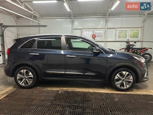 Синій Кіа Niro, об'ємом двигуна 0 л та пробігом 32 тис. км за 23900 $, фото 26 на Automoto.ua