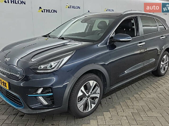 Киа Niro 2020 в Черкассах на Automoto.ua Синий Киа Niro, объемом двигателя 0 л и пробегом 137 тыс. км за 19190 $, фото 1 на Automoto.ua