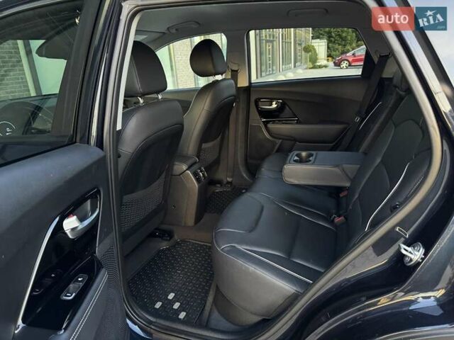 Синий Киа Niro, объемом двигателя 0 л и пробегом 90 тыс. км за 20800 $, фото 59 на Automoto.ua