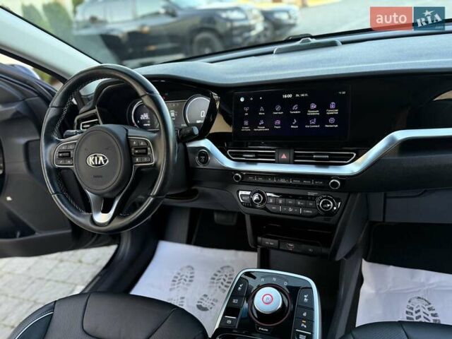Синий Киа Niro, объемом двигателя 0 л и пробегом 78 тыс. км за 20950 $, фото 89 на Automoto.ua