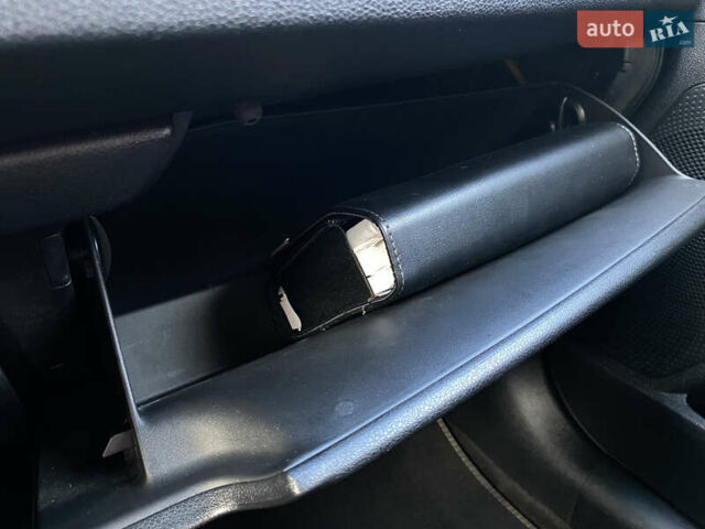 Синій Кіа Niro, об'ємом двигуна 0 л та пробігом 76 тис. км за 22900 $, фото 80 на Automoto.ua