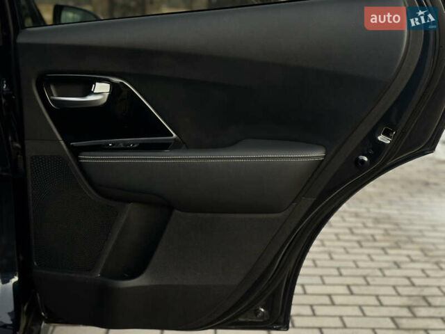 Синій Кіа Niro, об'ємом двигуна 0 л та пробігом 130 тис. км за 18990 $, фото 47 на Automoto.ua