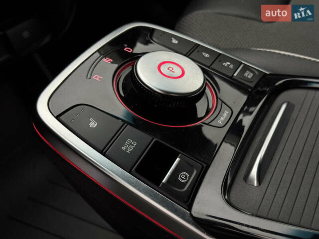 Синій Кіа Niro, об'ємом двигуна 0 л та пробігом 133 тис. км за 18900 $, фото 33 на Automoto.ua