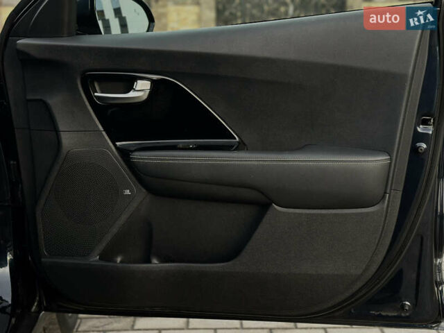 Синій Кіа Niro, об'ємом двигуна 0 л та пробігом 130 тис. км за 18990 $, фото 56 на Automoto.ua