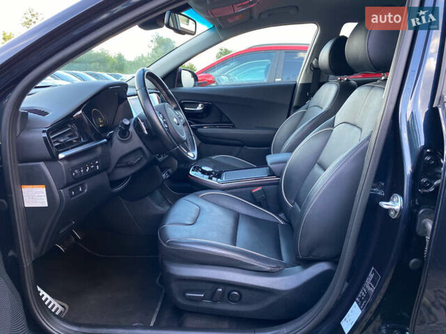 Синій Кіа Niro, об'ємом двигуна 0 л та пробігом 76 тис. км за 22900 $, фото 39 на Automoto.ua