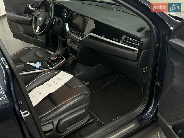 Синій Кіа Niro, об'ємом двигуна 0 л та пробігом 130 тис. км за 19071 $, фото 26 на Automoto.ua