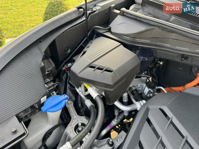 Синий Киа Niro, объемом двигателя 0 л и пробегом 156 тыс. км за 18900 $, фото 19 на Automoto.ua