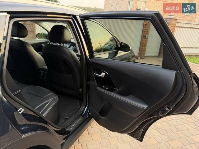 Синий Киа Niro, объемом двигателя 0 л и пробегом 129 тыс. км за 18800 $, фото 63 на Automoto.ua