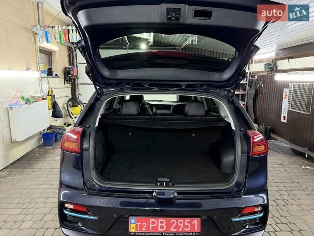 Синій Кіа Niro, об'ємом двигуна 0 л та пробігом 144 тис. км за 18799 $, фото 57 на Automoto.ua