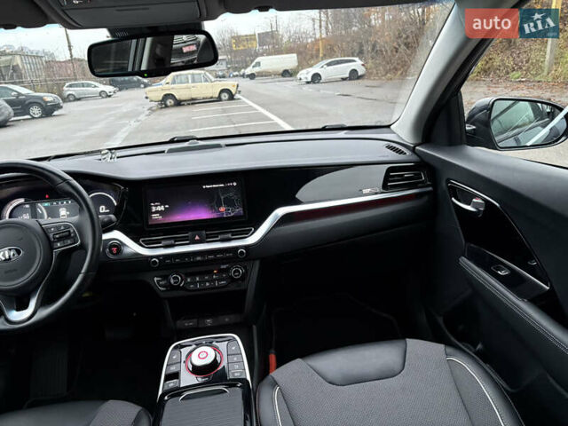 Синий Киа Niro, объемом двигателя 0 л и пробегом 125 тыс. км за 19600 $, фото 42 на Automoto.ua