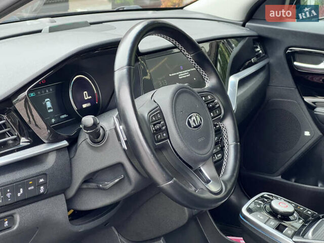 Синій Кіа Niro, об'ємом двигуна 0 л та пробігом 107 тис. км за 19200 $, фото 21 на Automoto.ua