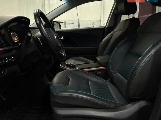 Синій Кіа Niro, об'ємом двигуна 0 л та пробігом 32 тис. км за 23900 $, фото 31 на Automoto.ua